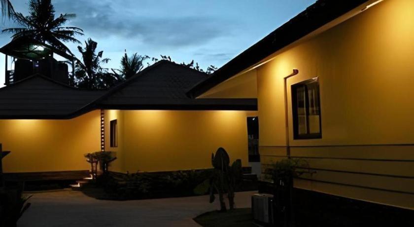 Tanisa Resort Chumphon Esterno foto