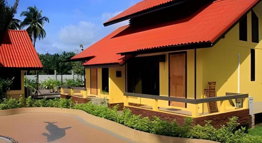 Tanisa Resort Chumphon Esterno foto