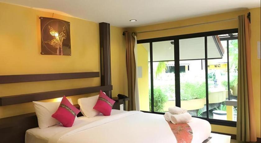 Tanisa Resort Chumphon Esterno foto