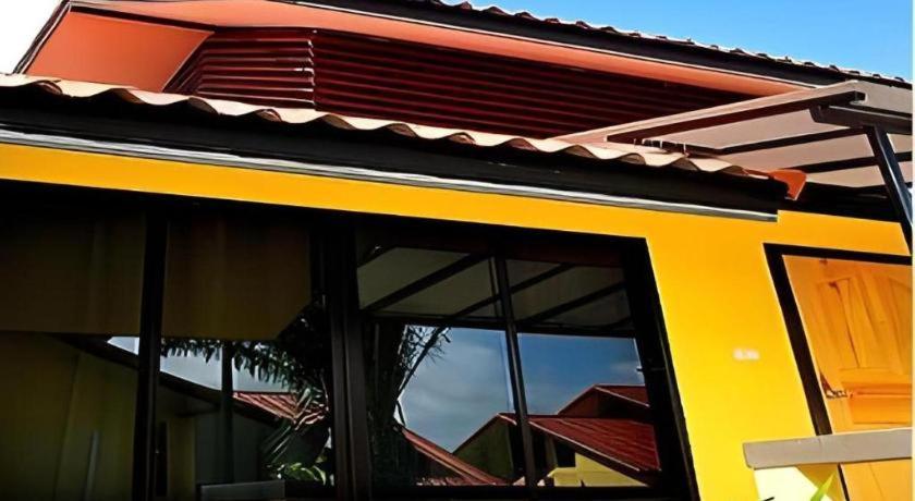 Tanisa Resort Chumphon Esterno foto