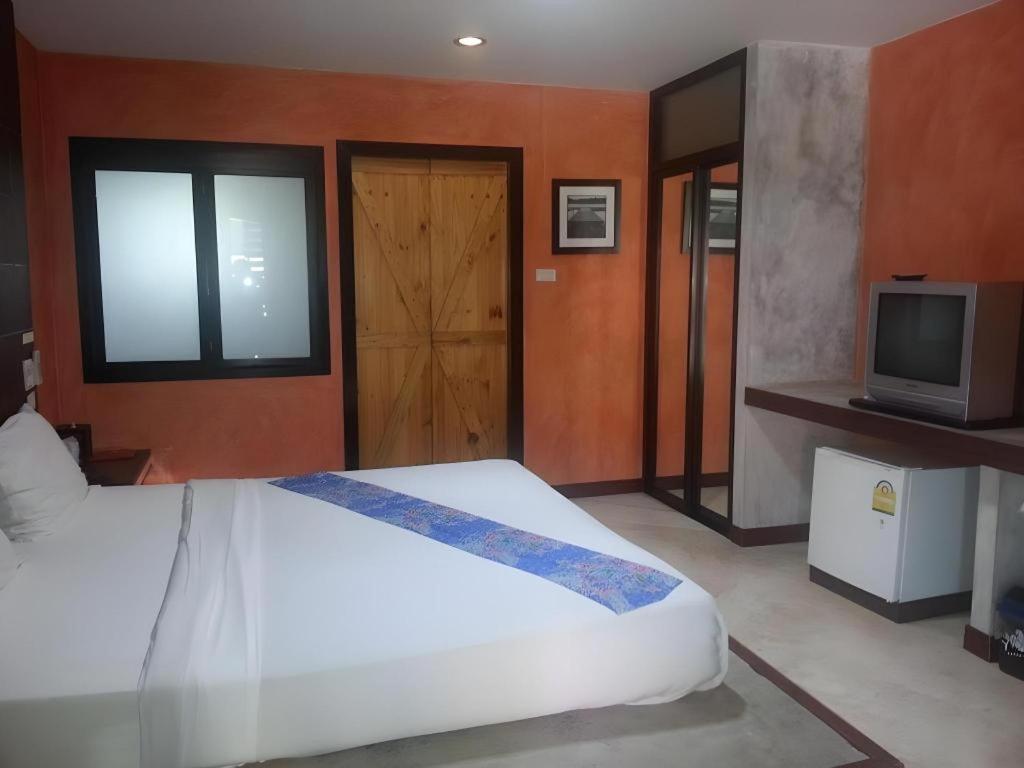 Tanisa Resort Chumphon Esterno foto