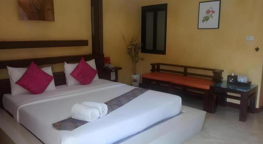 Tanisa Resort Chumphon Esterno foto