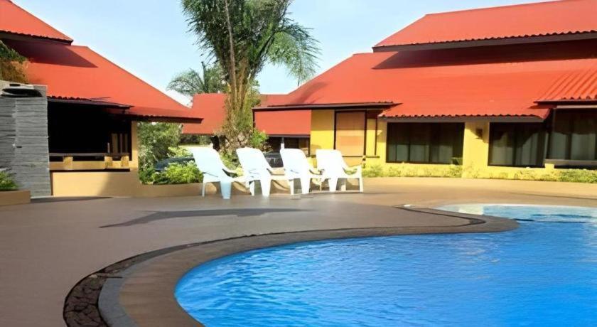 Tanisa Resort Chumphon Esterno foto