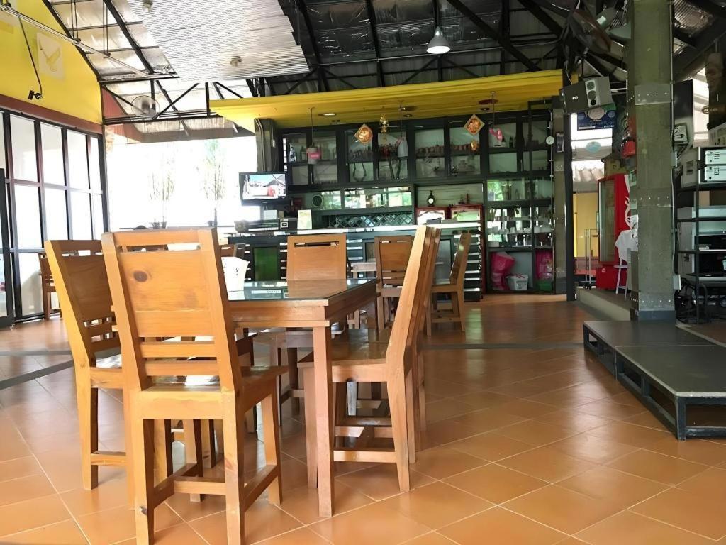 Tanisa Resort Chumphon Esterno foto
